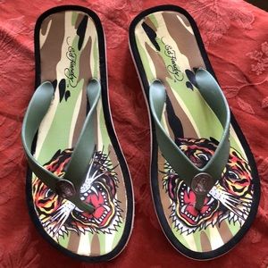 Women’s Ed Hardy flip flops size 8